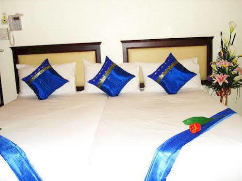 เซ็นเตอร์ พ้อยท์ พลาซ่า Hostel กรุงเทพมหานคร ภายนอก รูปภาพ
